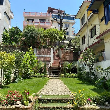 Birds Nest Hostel Kathmandu Buitenkant foto