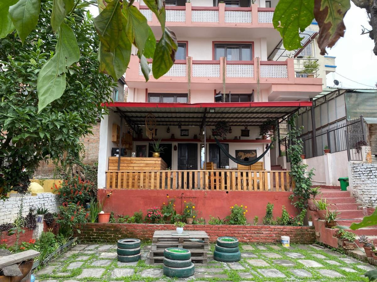 Birds Nest Hostel Kathmandu Buitenkant foto