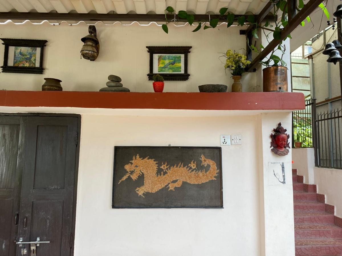 Birds Nest Hostel Kathmandu Buitenkant foto