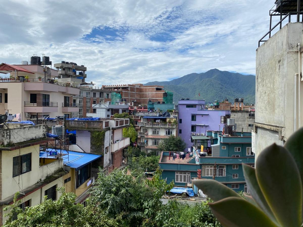 Birds Nest Hostel Kathmandu Buitenkant foto