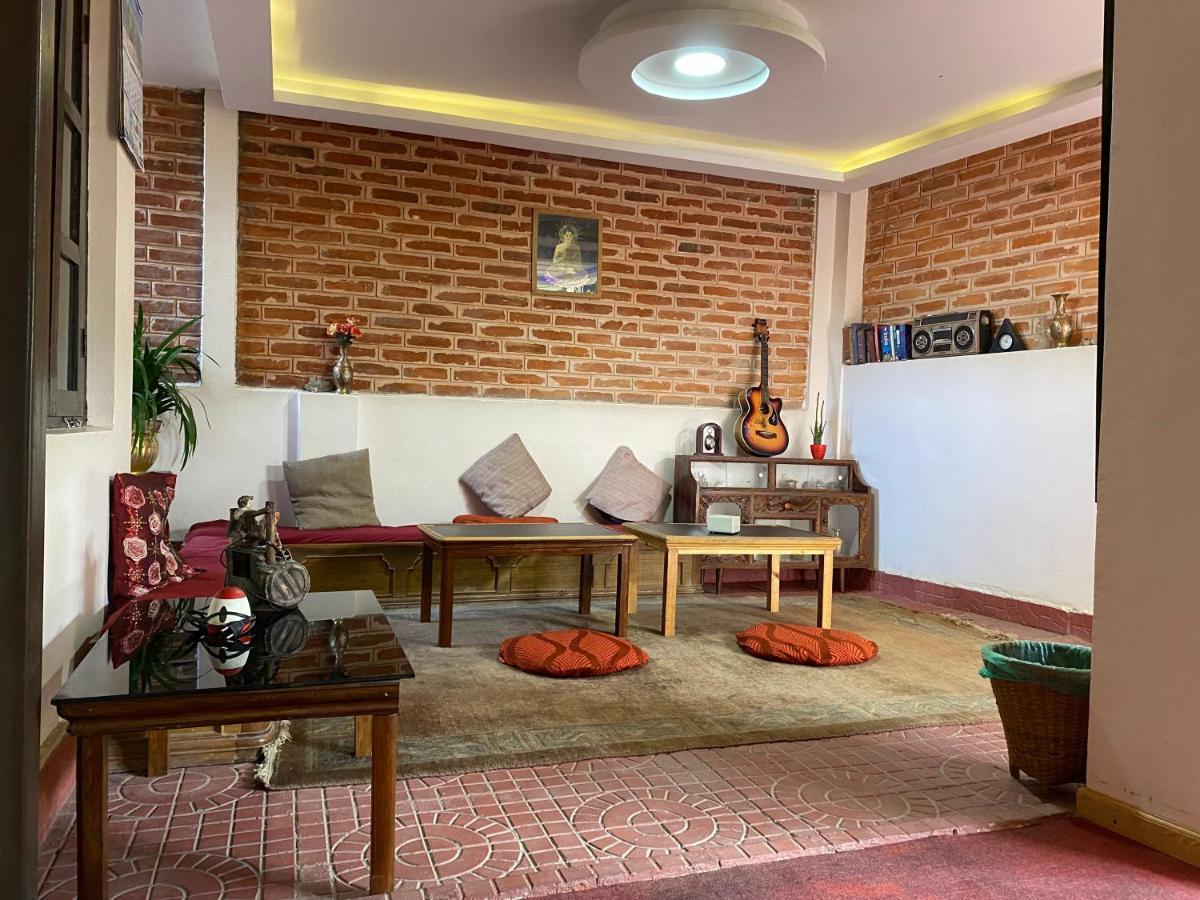 Birds Nest Hostel Kathmandu Buitenkant foto