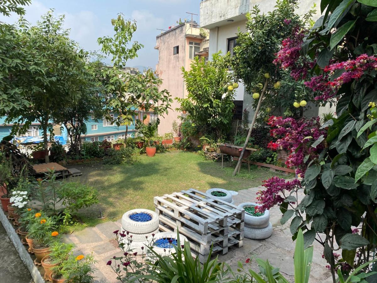 Birds Nest Hostel Kathmandu Buitenkant foto