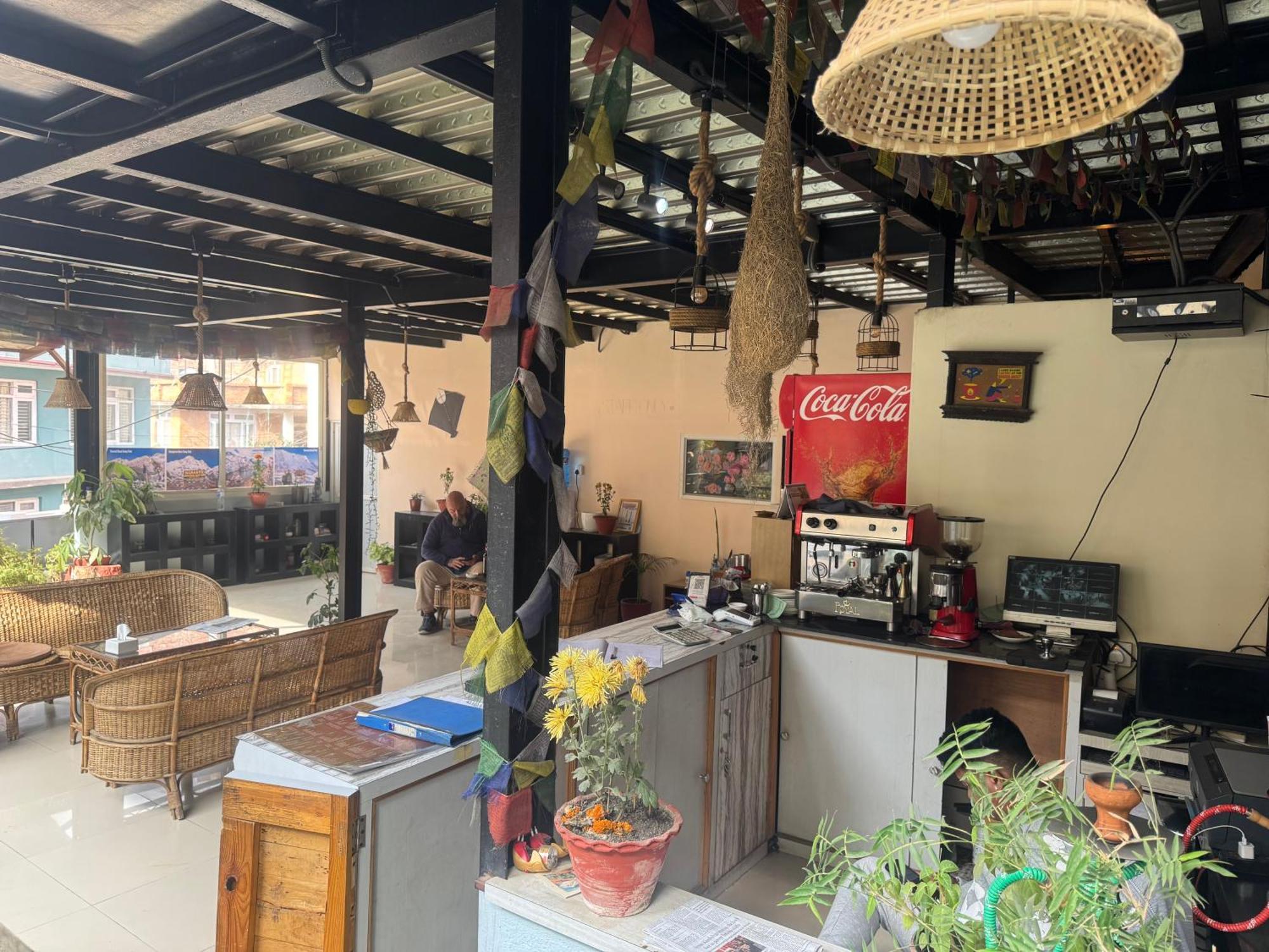 Birds Nest Hostel Kathmandu Buitenkant foto