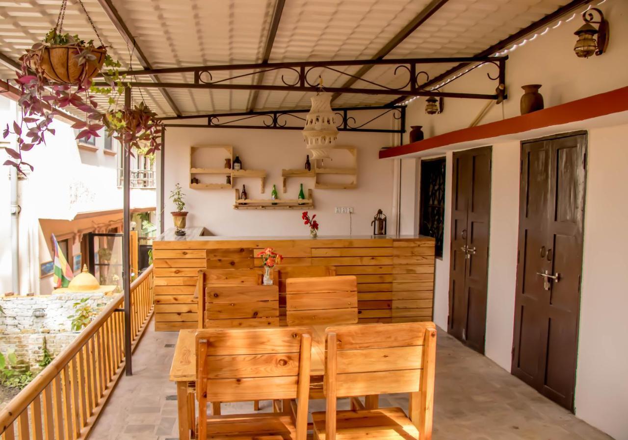 Birds Nest Hostel Kathmandu Buitenkant foto